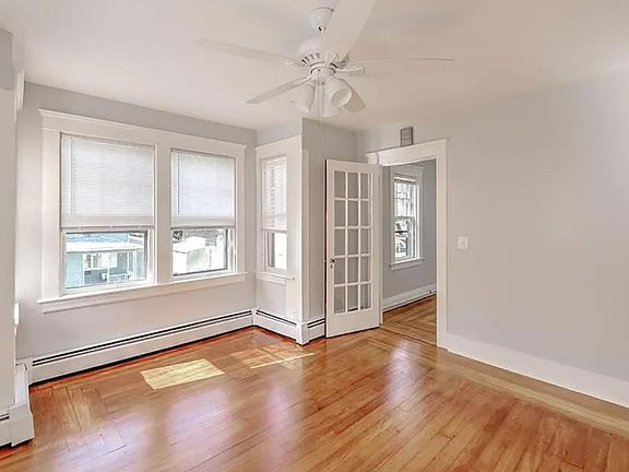 5th image of 154 Blanding Ave Floor 2