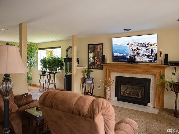 4th image of 12117 204th Avenue Ct E