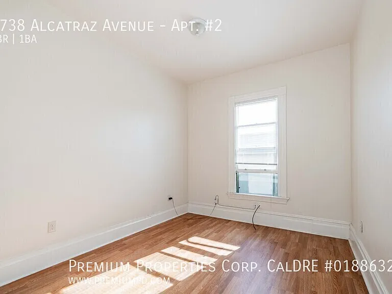 1738 Alcatraz Ave #2 — Photo 7