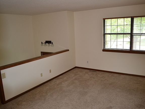 5th image of 2104 Essex Square
