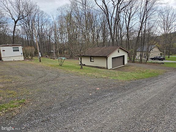 2nd image of 3673 Terrace Ln