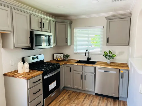 5231 Ontario St, Sacramento, CA 95820