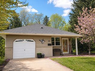 21 Mount Gannet Ln, Toms River, NJ 08753