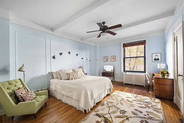 Sold by Stribling | media 4
