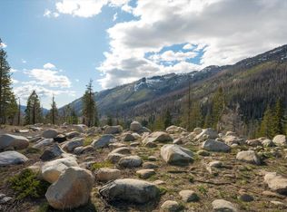 2060 Huckleberry Heights Rd, Twin Bridges, CA 95735