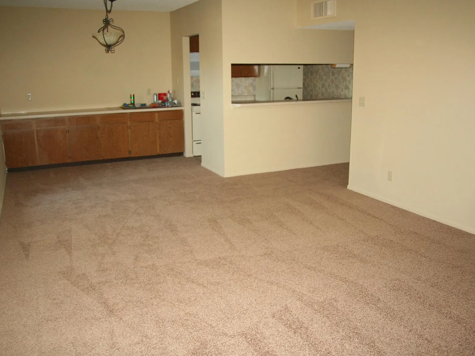 2 bed, 1100 sqft, $1,150 — Photo 2