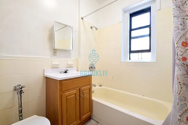 Rented by null | media 12