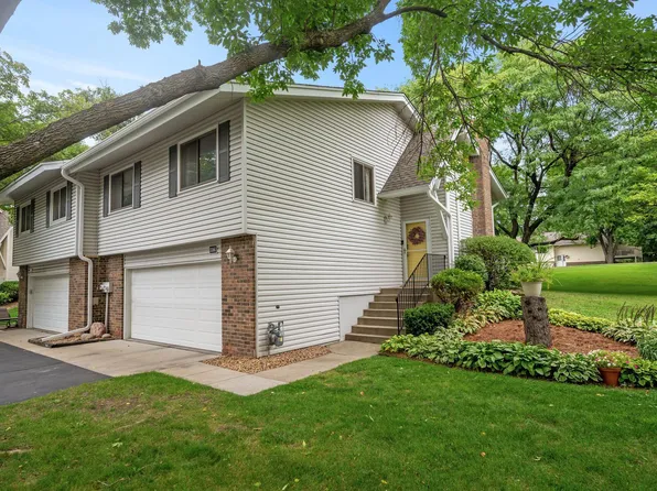 11161 Vessey Ct, Bloomington, MN 55437