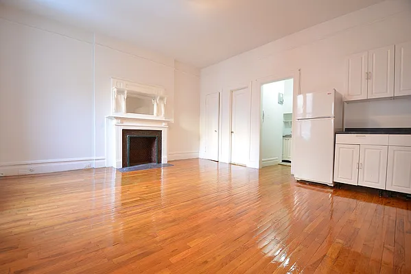 Rented by Keller Williams NYC | media 7