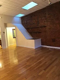 121 E Broad St — Photo 3