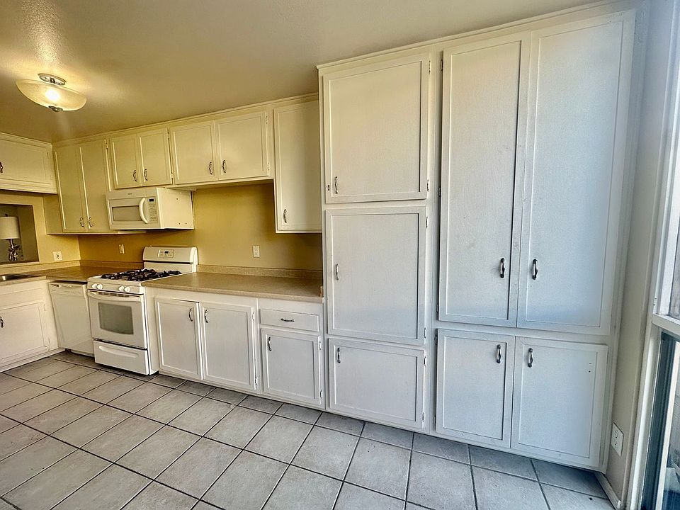 6855 Friars Rd #UNIT 5, San Diego, CA 92108 2 Bedroom House for  $2,995/month - Zumper