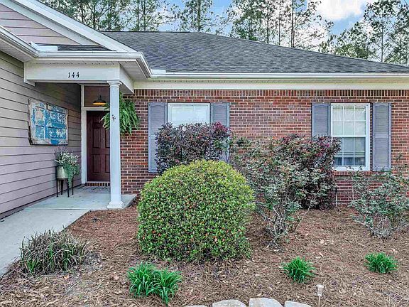 3rd image of 144 Camellia Ct