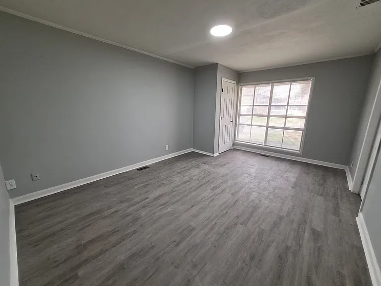 3747 Ireland Dr — Photo 18