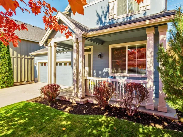 2876 NE Forum Dr, Bend, OR 97701