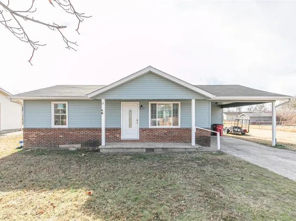 1337 McDougal Ave, Sikeston, MO 63801