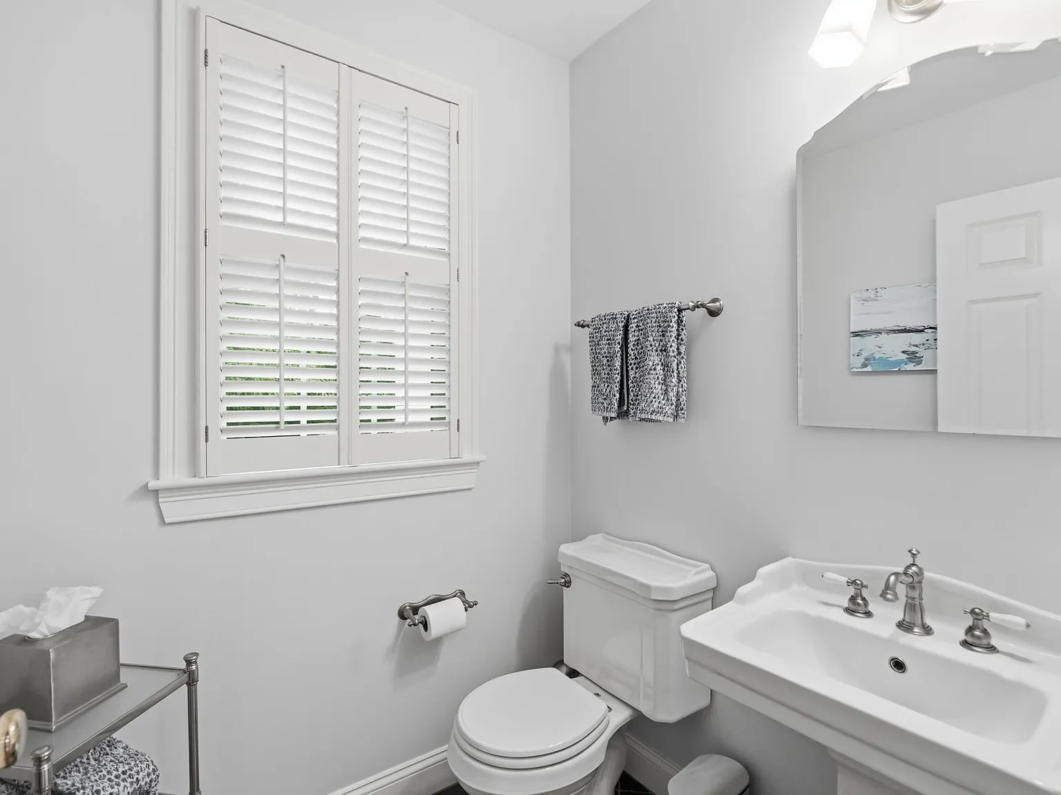 4 bed, 4.5 bath, 4298 sqft, $11,500 — Photo 1