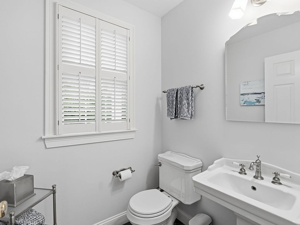 1st image of 16 Gerber Cir