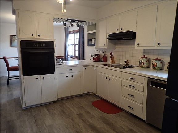 3rd image of 14819-21 E 46th St S