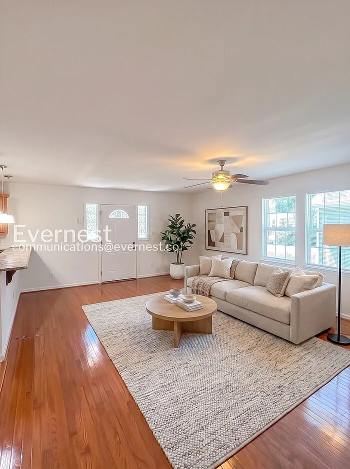 3 bed, 2.0 bath, 1400 sqft, $2,300 — Photo 3