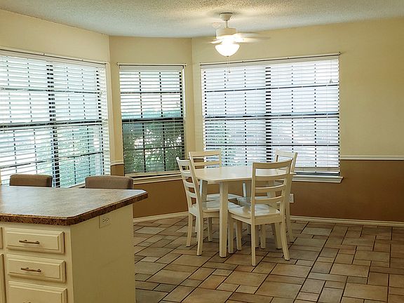Dining/Kitchen