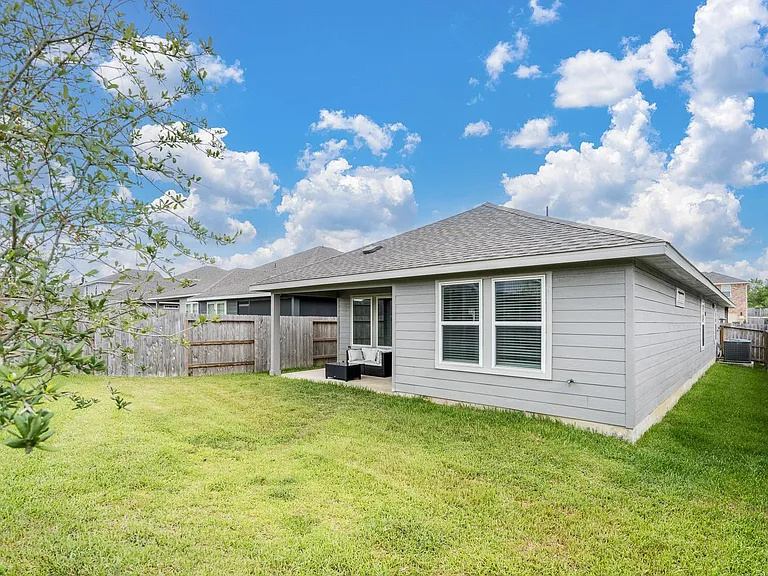 219 Charles Ridge Dr — Photo 19