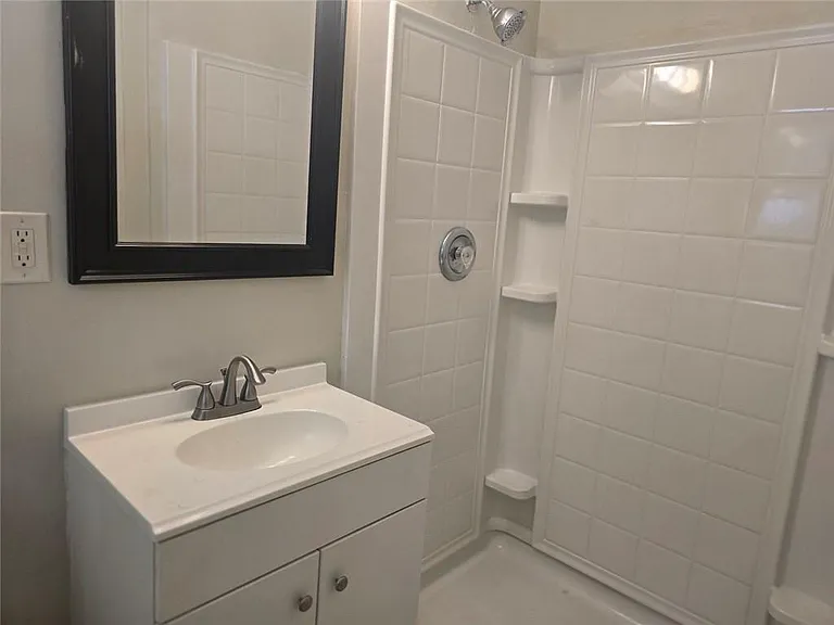 5734 Lanny Ln — Photo 14