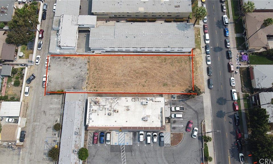 1st image of 1635 E Kingsley Ave