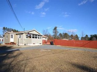 536 W Mountain Rd, Queensbury, NY 12804