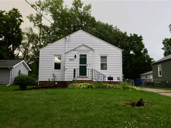 2615 53rd St, Des Moines, IA 50310