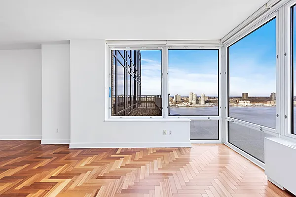 Rented by Nest Seekers International | media 29