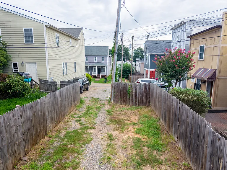 1306 W Clay St — Photo 38