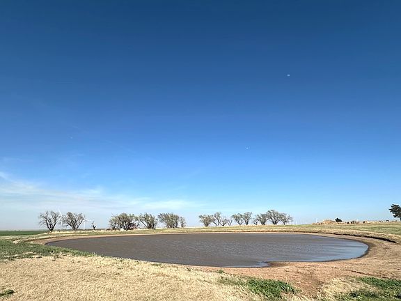 4th image of 1000 E Blaine Rd