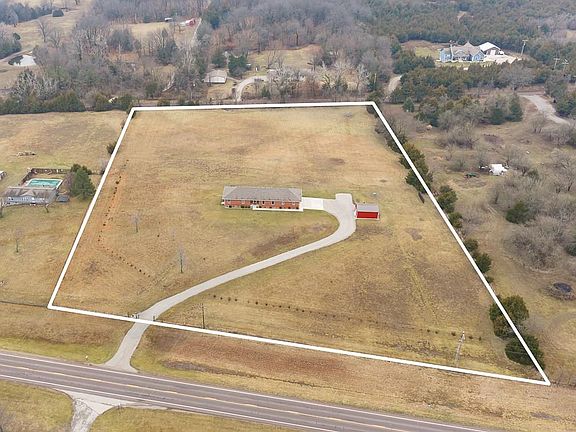 3rd image of 21137 Linwood Rd