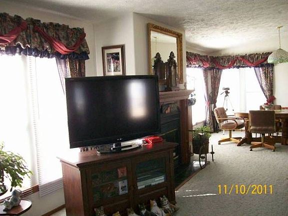 Living rm. Dining rm.