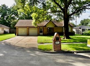 16010 Acapulco Dr, Jersey Village, TX 77040