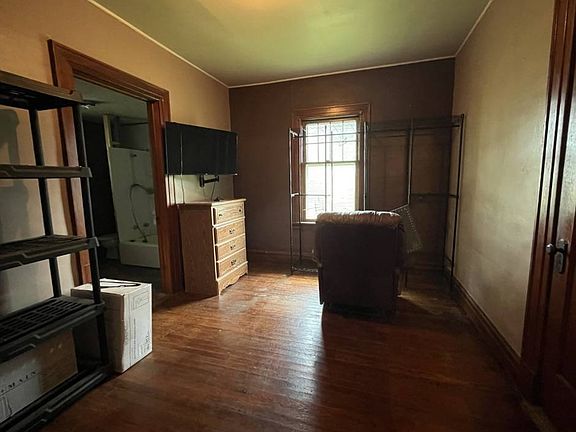 2nd image of 231 N Main St
