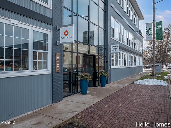 2nd image of 600 7th St NW Unit 210