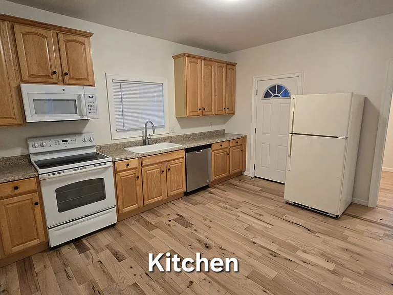 405 Front St #1 — Photo 4
