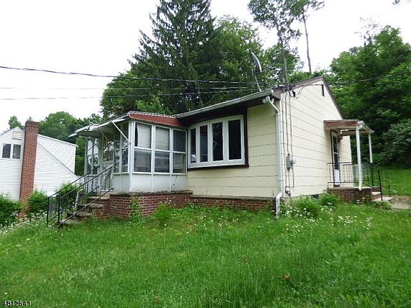 3rd image of 38 Birch Dr