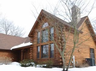 511 N Waterville Rd, Oconomowoc, WI 53066