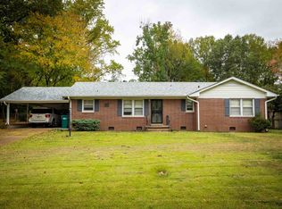 11 Woodhaven Dr, Jackson, TN 38301