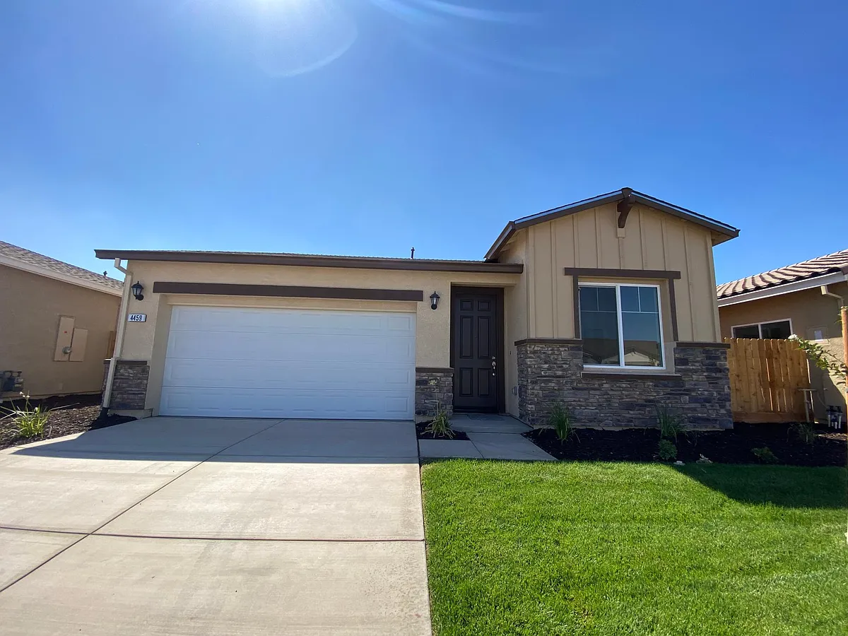 Building Photo - 4459 Lacy Ln