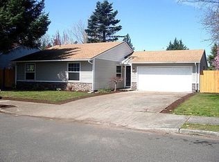 15907 NE Russell St, Portland, OR 97230