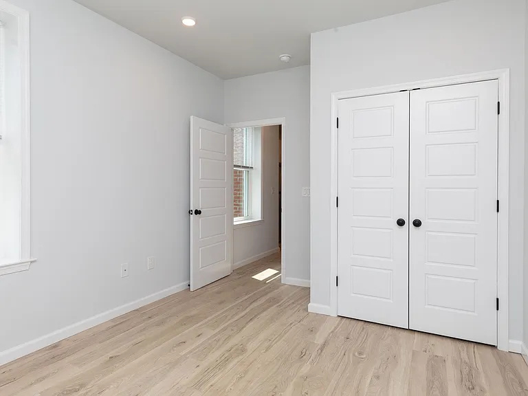 2911 W Clearfield St #A — Photo 5