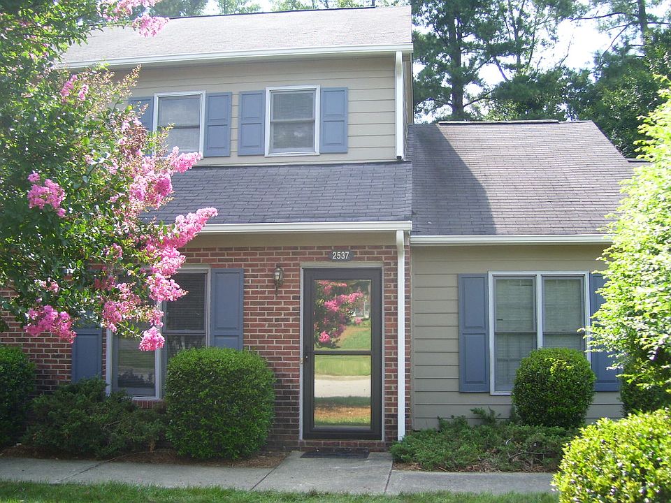 1st image of 2537 Hitchcock Dr
