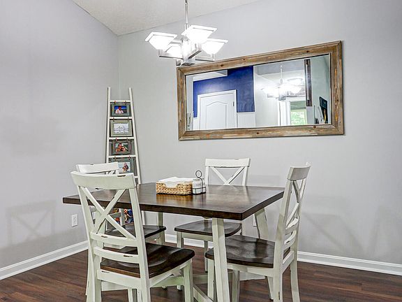 5th image of 9100 Hawthorne Pointe Dr Unit 202
