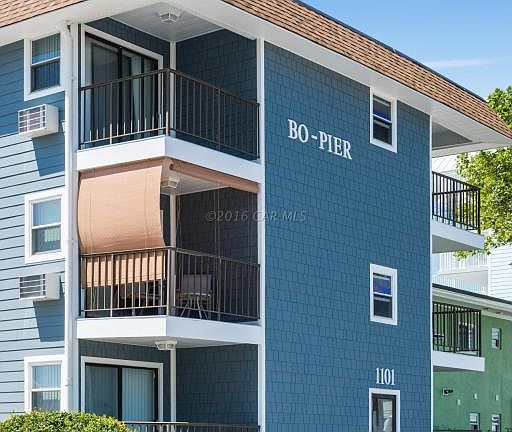 2nd image of 1101 Edgewater Ave #2