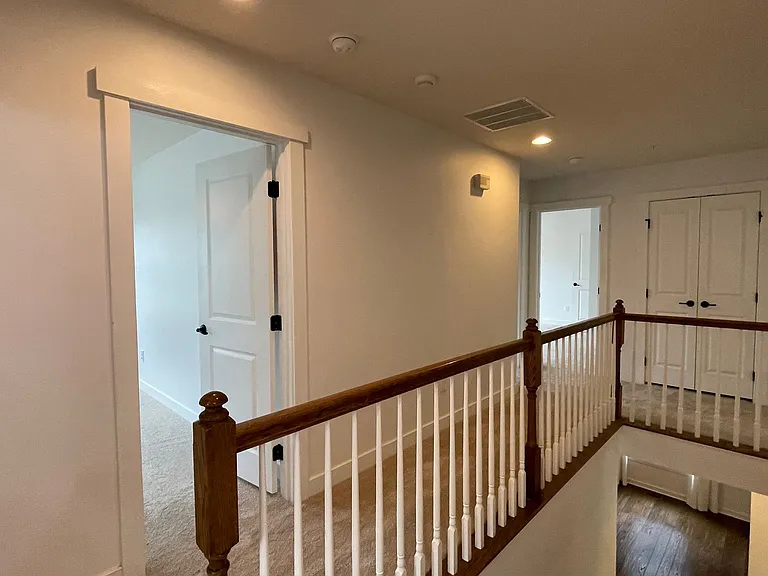 2309 Harmsworth Dr — Photo 10