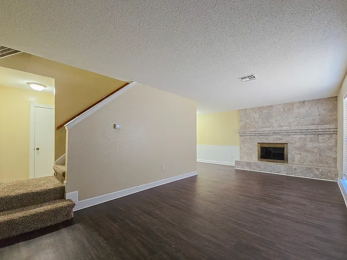 Building Photo - 6513 Westridge Dr