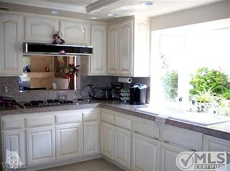 kitchen alternate view